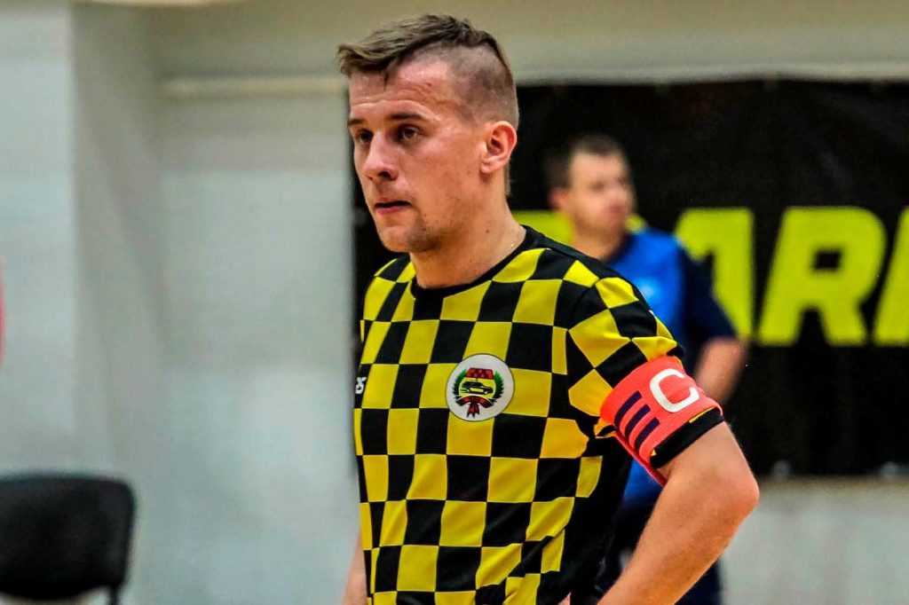 Викулин «таксует» в ЛФЛ