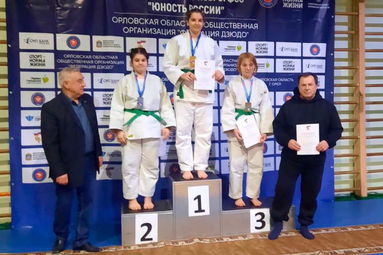 С наградами из Орла