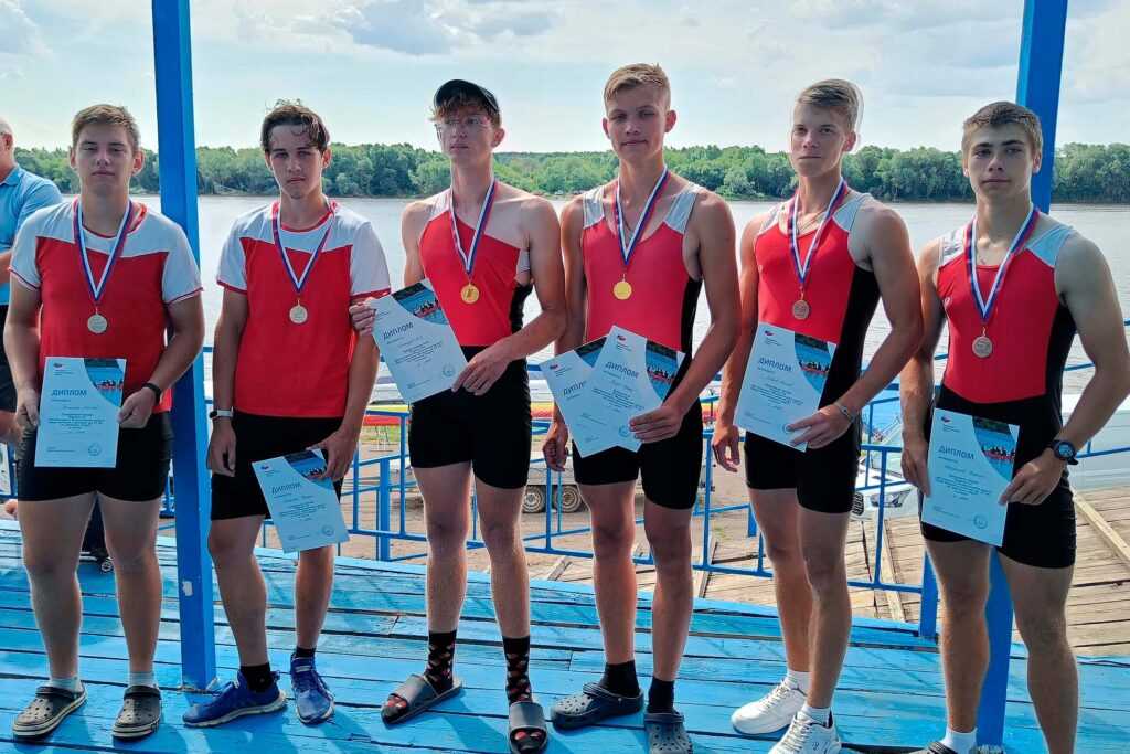 Медальные гонки в Костроме и в Липецке