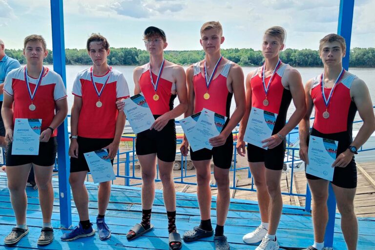Медальные гонки в Костроме и в Липецке