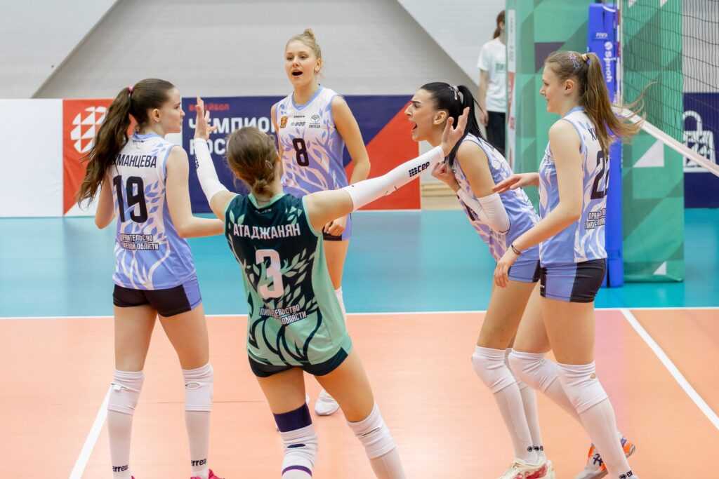 Лиза вернулась, Ева получила шанс, Анна атакует по центру