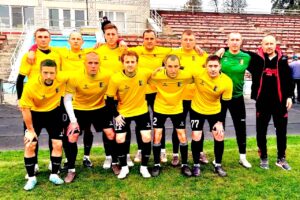 Досрочное чемпионство, чиновники на поле, дисквалификация на полгода